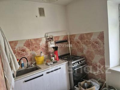 3-комнатная квартира · 57 м² · 9/9 этаж, 6й микрорайон, Строителей 25 за 14 млн ₸ в Караганде, Казыбек би р-н