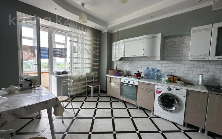2-бөлмелі пәтер · 75 м² · 7/7 қабат, Назарбаева 233/2, бағасы: 29.4 млн ₸ в Уральске — фото 21