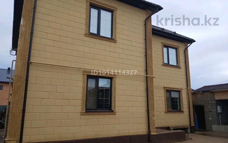 Отдельный дом · 6 комнат · 200 м² · 4.5 сот., мкр Старый Аэропорт, Абылайхана 53 А за ~ 45.8 млн ₸ в Уральске — фото 2