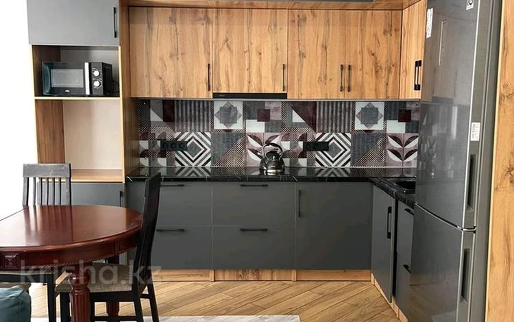 1-бөлмелі пәтер · 50 м² · 3/5 қабат, Халиуллина, бағасы: 250 000 ₸ в Алматы, Медеуский р-н — фото 2