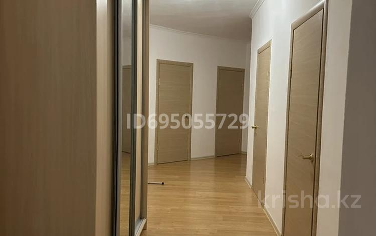 3-комнатная квартира · 121 м² · 9/9 этаж, Сазда-1, Тлепбергенова за 37 млн ₸ в Актобе — фото 2