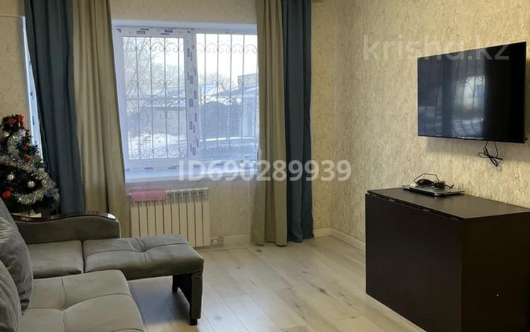 3-комнатная квартира, 56 м², 1/4 этаж, мкр Мадениет 1 за 24 млн 〒 в Алматы, Алатауский р-н — фото 2