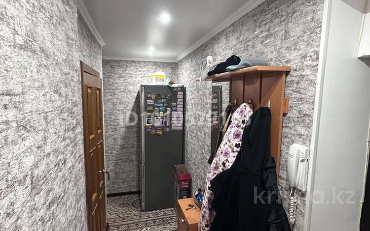 2-бөлмелі пәтер · 50 м² · 2/2 қабат, Жилгородок ш/а., бағасы: 11 млн ₸ в Актобе, мкр Жилгородок — фото 8