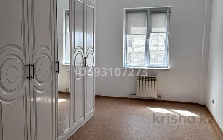 2-комнатная квартира, 65 м², 6/12 этаж помесячно, 33-й мкр 6 за 120 000 〒 в Актау, 33-й мкр — фото 2