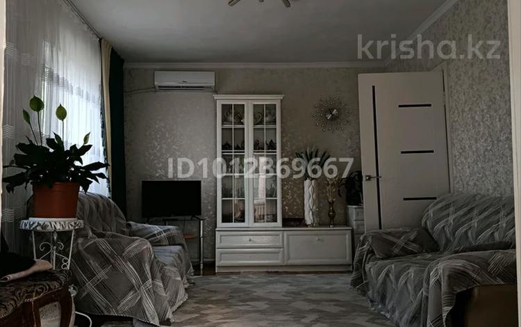 Отдельный дом · 2 комнаты · 56 м², Автомобилист за 500 000 ₸ в Жандосов — фото 2