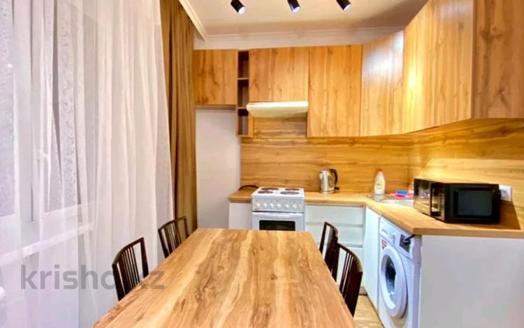 1-бөлмелі пәтер · 45 м² · 3/5 қабат, мкр Орбита-4 11 — Президентски парк, бағасы: 16 000 ₸ в Алматы, Бостандыкский р-н — фото 2