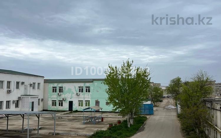 Свободное назначение, офисы, склады, образование · 10000 м² за 700 млн 〒 в Актау, 29а мкр — фото 2