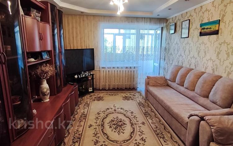3-комнатная квартира · 60.8 м² · 4/9 этаж, 6й микрорайон 9а за 23.5 млн ₸ в Караганде, Казыбек би р-н — фото 2
