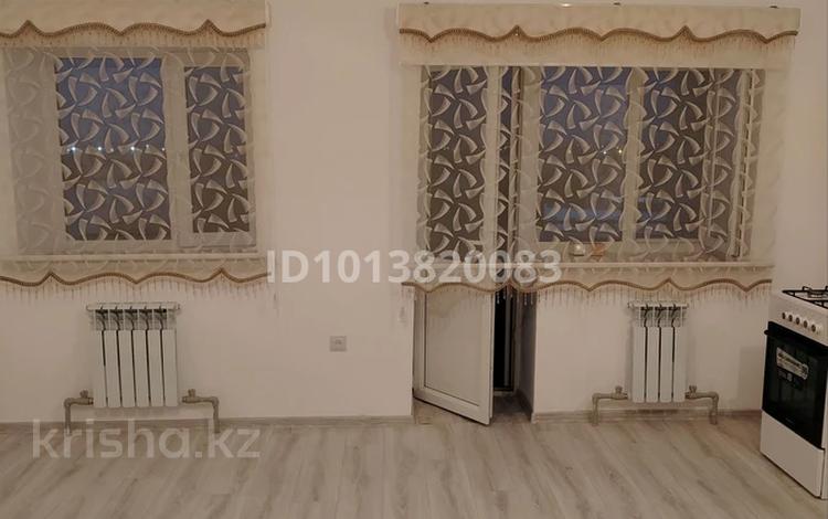 2-бөлмелі пәтер · 42 м² · 5/5 қабат, улица Ержигита Бозгулова 13 а — район тасбугет детская больницв, бағасы: 12 млн ₸ в  — фото 2