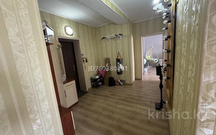 2-бөлмелі пәтер · 60 м² · 4/5 қабат, Нурсултана Назарбаева 76, бағасы: 19 млн ₸ в Кокшетау — фото 14