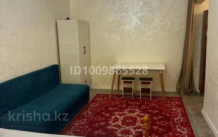1-бөлмелі пәтер · 32 м² · 1/5 қабат, мкр Тастак-2 52, бағасы: 15 000 ₸ в Алматы, Алмалинский р-н — фото 2
