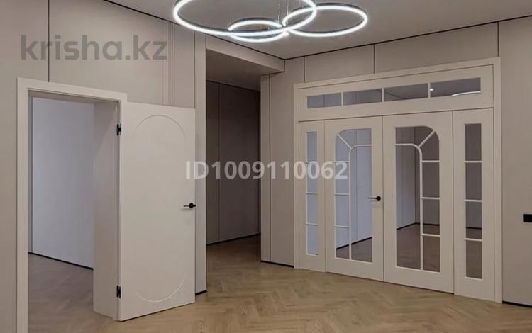 3-комнатная квартира · 126.1 м² · 10/10 этаж, мкр. Алтын орда 5е за 41 млн 〒 в Актобе — фото 32