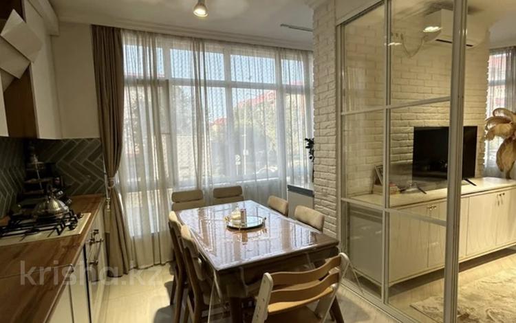 3-бөлмелі пәтер · 67 м² · 2/5 қабат, мкр Думан-2 11, бағасы: 56 млн ₸ в Алматы, Медеуский р-н — фото 2