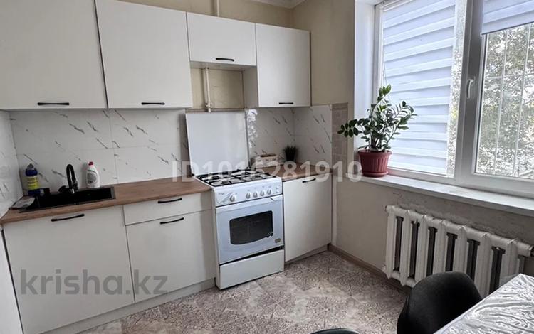 2-комнатная квартира · 50 м² · 2/9 этаж, мкр 11 80 — Напротив Керуен за 150 000 ₸ в Актобе — фото 2