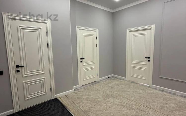 2-комнатная квартира · 56 м² · 3/7 этаж, 33-й мкр 31 за 12.9 млн ₸ в Актау — фото 2