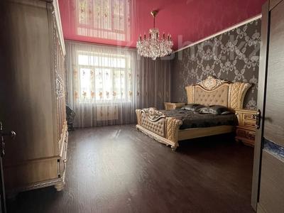 3-бөлмелі пәтер · 128 м² · 4/5 қабат, 15-ш/а. 70, бағасы: 300 000 ₸ в Актау, 15-й мкр
