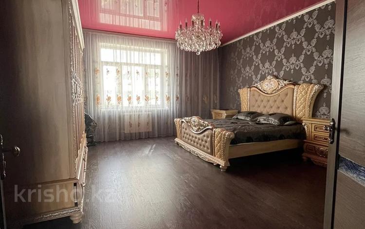3-бөлмелі пәтер · 128 м² · 4/5 қабат, 15-ш/а. 70, бағасы: 300 000 ₸ в Актау, 15-й мкр — фото 2