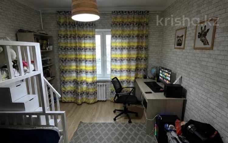 3-комнатная квартира · 72.6 м² · 1/9 этаж, Аносова за 49 млн ₸ в Алматы, Алмалинский р-н — фото 2