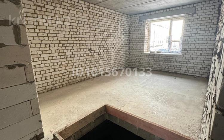 1-комнатная квартира · 103 м² · 1/4 этаж, мкр Жулдыз, Шамелова 84А за 20 млн ₸ в Уральске — фото 2