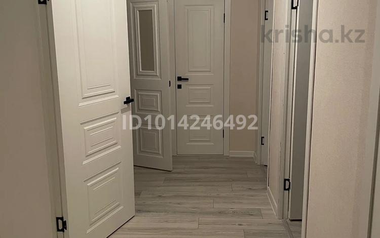 3-комнатная квартира · 75 м² · 1/5 этаж, мкр Акжайык 25 за 180 000 ₸ в Шымкенте, Абайский р-н — фото 2