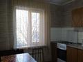 2-комнатная квартира, 54 м², 3/5 этаж помесячно, мкр Аксай-4 44 за 200 000 〒 в Алматы, Ауэзовский р-н — фото 2