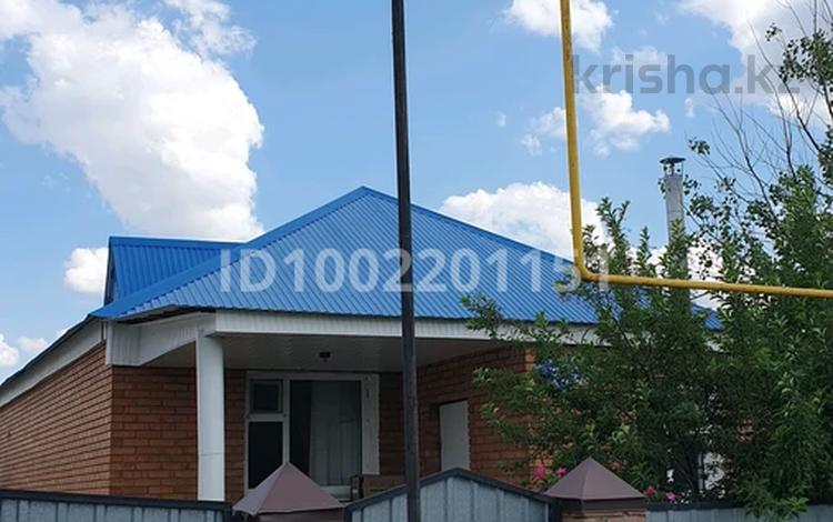 Отдельный дом · 4 комнаты · 100 м² · 10.8 сот., 11 микрорайон за 30 млн 〒 в Аксае — фото 2