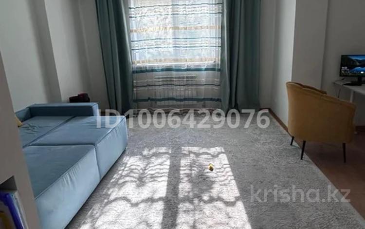 2-бөлмелі пәтер · 70 м² · 2/9 қабат, мкр Сары Арка, Мкрн Сарыарка 40 — Прокуратура/ офис ТШО/ Флагшток, бағасы: 260 000 ₸ в Атырау — фото 2