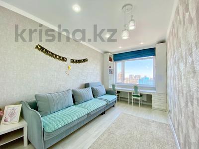 2-комнатная квартира, 60 м², Кабанбай батыра 51 за 35.5 млн 〒 в Астане