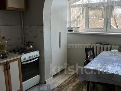 3-бөлмелі пәтер · 70 м² · 3/9 қабат, Ақсай-4 ш/а., Жубанова 6, бағасы: 44.9 млн ₸ в Алматы, Ауэзовский р-н