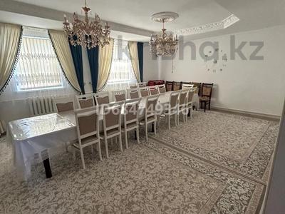 Отдельный дом • 7 комнат • 180 м² • 10 сот., Түркістан 61 — Даутбаева за 53 млн 〒 в 