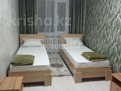 3-бөлмелі пәтер · 60 м² · 1/4 қабат, Молдогулова 4 — Центр города, бағасы: 15 000 〒 в Балхаше