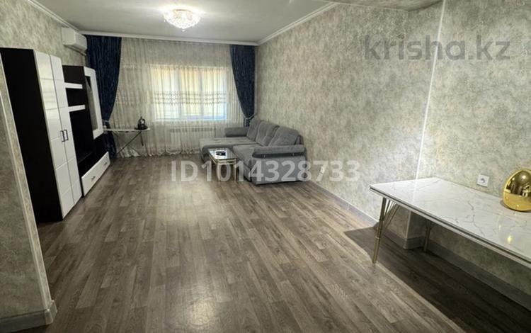 2-комнатная квартира · 65 м² · 4/13 этаж, Майлина 54 за 300 000 ₸ в Алматы, Турксибский р-н — фото 2