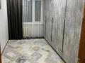 3-бөлмелі пәтер · 64 м² · 4/5 қабат, Ыксанова 87/1, бағасы: 21 млн ₸ в Уральске, мкр Школьник — фото 4