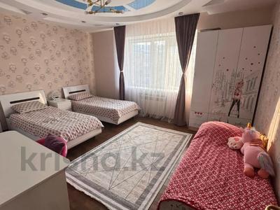 4-комнатная квартира · 123.6 м² · 4/5 этаж, мкр. Алтын орда, Молдагулова за 58 млн 〒 в Актобе