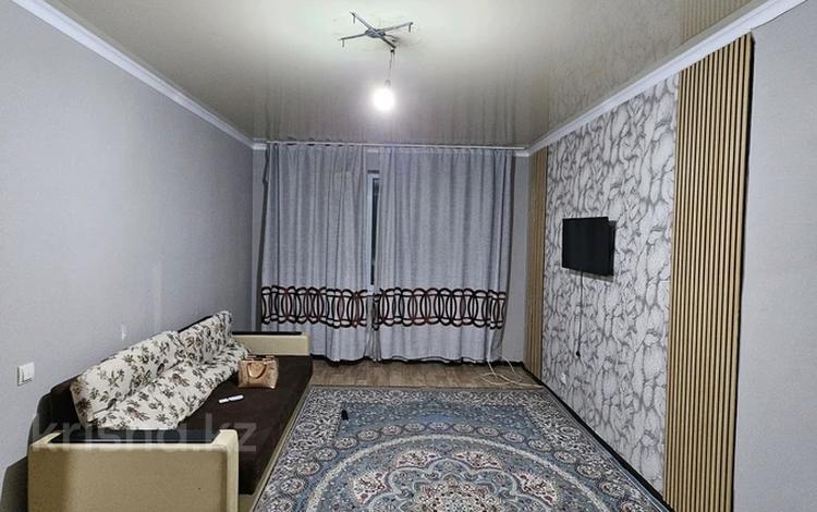 1-комнатная квартира · 40 м² · 1/6 этаж, мкр Кокжиек — ВОЗЛЕ ПОЛИКЛИНИКИ за 160 000 ₸ в Алматы, Жетысуский р-н — фото 2