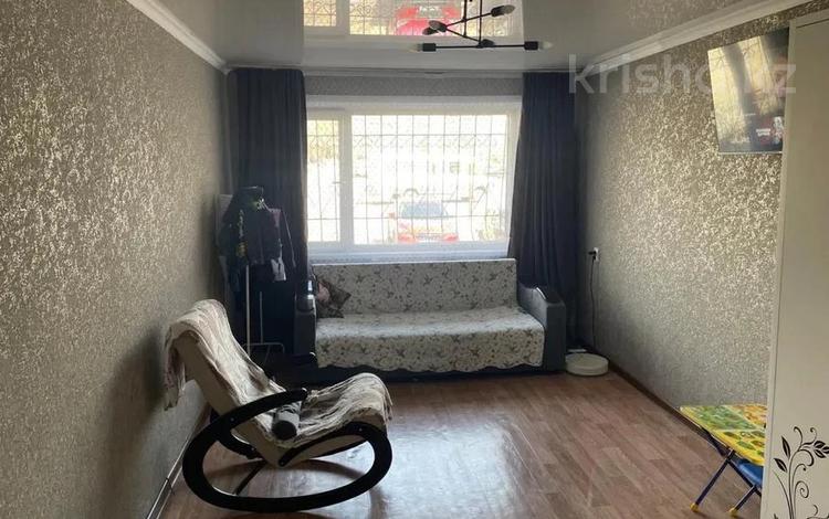 2-комнатная квартира · 43.8 м² · 1/5 этаж, Майкудук, 16й микрорайон за 9.4 млн ₸ в Караганде, Алихана Бокейханова р-н — фото 2
