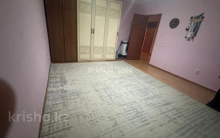 3-комнатная квартира · 83 м² · 5/5 этаж, мкр Кадыра Мырза-Али 7 за 27 млн ₸ в Уральске — фото 2