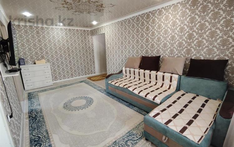 3-комнатная квартира, 48 м², 5/5 этаж, Абая за 9.3 млн 〒 в Темиртау — фото 2