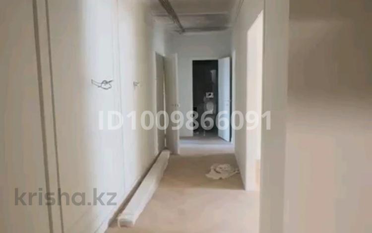 4-комнатная квартира · 98.1 м² · 1/9 этаж, Трасса Астана-Караганда 4/3 за 70 млн ₸ в Сарайшык р-н — фото 5