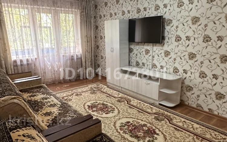 2-бөлмелі пәтер · 48 м² · 2/5 қабат, Акбулак ш/а. 25 — Между базарчиками 2 и 4 Микр в доль дороги, бағасы: 150 000 ₸ в Таразе, мкр Акбулак — фото 2