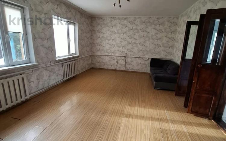 Отдельный дом · 4 комнаты · 85 м² · 6.5 сот., Дулатова 45 за 19.5 млн ₸ в Семее — фото 2