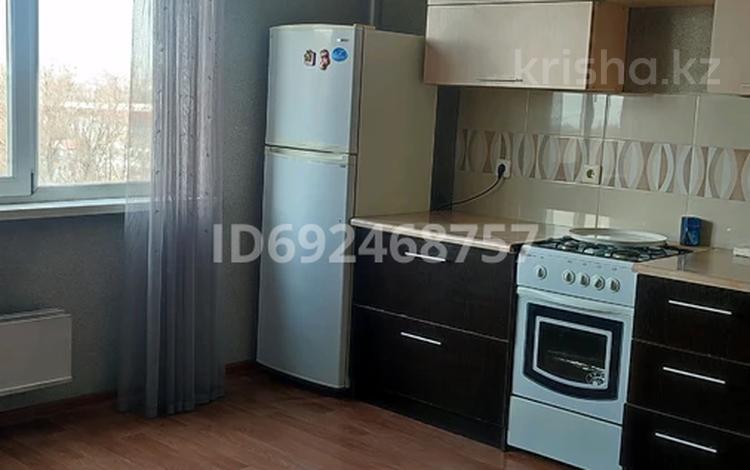 1-бөлмелі пәтер, 47 м², 8/9 қабат ай сайын, мкр Кулагер 28, бағасы: 160 000 〒 в Алматы, Жетысуский р-н — фото 2