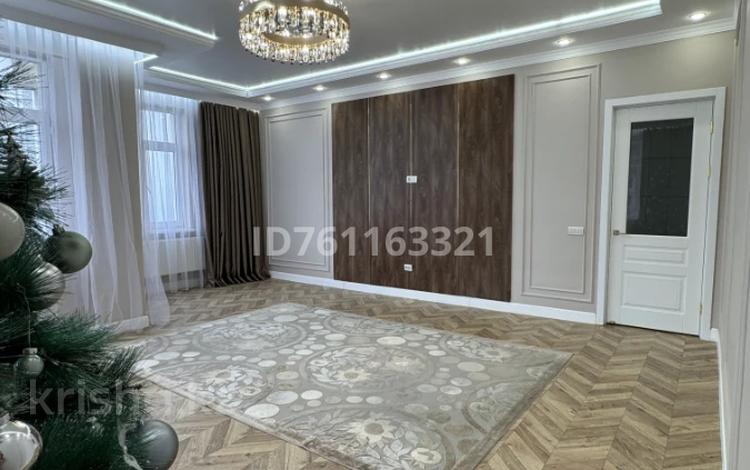 4-комнатная квартира · 140 м² · 9/19 этаж, 7А мкр, Мкр.7а 22