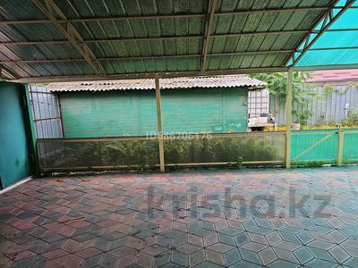 Отдельный дом · 4 комнаты · 130 м² · 10 сот., мкр Калкаман-2 4 — Ул. Кыдырбекова, угол пер Комсомольский за 93 млн ₸ в Алматы, Наурызбайский р-н