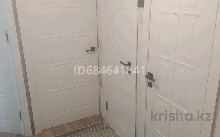 2-бөлмелі пәтер · 60 м² · 7/7 қабат, 11-й мкр 41 — На против торгового центра Заман, бағасы: 10.5 млн ₸ в Актау — фото 2