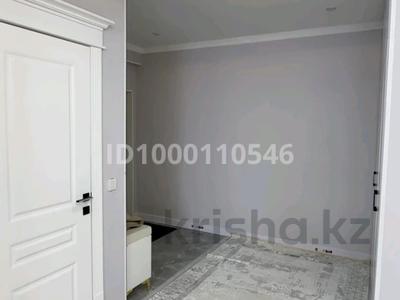 4-комнатная квартира · 100 м² · 7/7 этаж, 9 10/2 — Возле Достық үйі за 30 млн 〒 в Туркестане