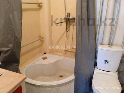 1-бөлмелі пәтер · 18 м² · 8/9 қабат, Дулатова 206 — Рынок Жансая, бағасы: 6 млн 〒 в Семее