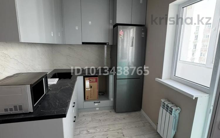 2-бөлмелі пәтер · 43.3 м² · 6/9 қабат, Ақжар ш/а., Ул Бірлік 2, бағасы: 32 млн ₸ в Алматы, Наурызбайский р-н — фото 3