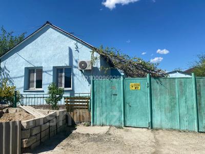Продажа домов и дачи в Атырауской обл.: Часть дома · 4 комнаты · 50 м² · 43.8 сот., улица Балхаш 21 — Мкр Привокзальный за 40 млн 〒 Часть дома · 4 комнаты · 50 м² · 43.8 сот., улица Балхаш 21 — Мкр Привокзальный за 40 млн 〒 в Атырау, мкр Привокзальный-1