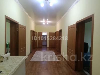 Отдельный дом · 4 комнаты · 160 м² · 10 сот., мкр Кунгей 534 за 60 млн ₸ в Караганде, Казыбек би р-н
